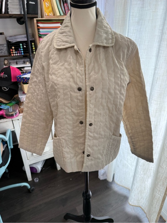 Geoffrey Beene Jackets & Blazers - Geoffrey Beene Quilted Cream Snap-Front Jacket